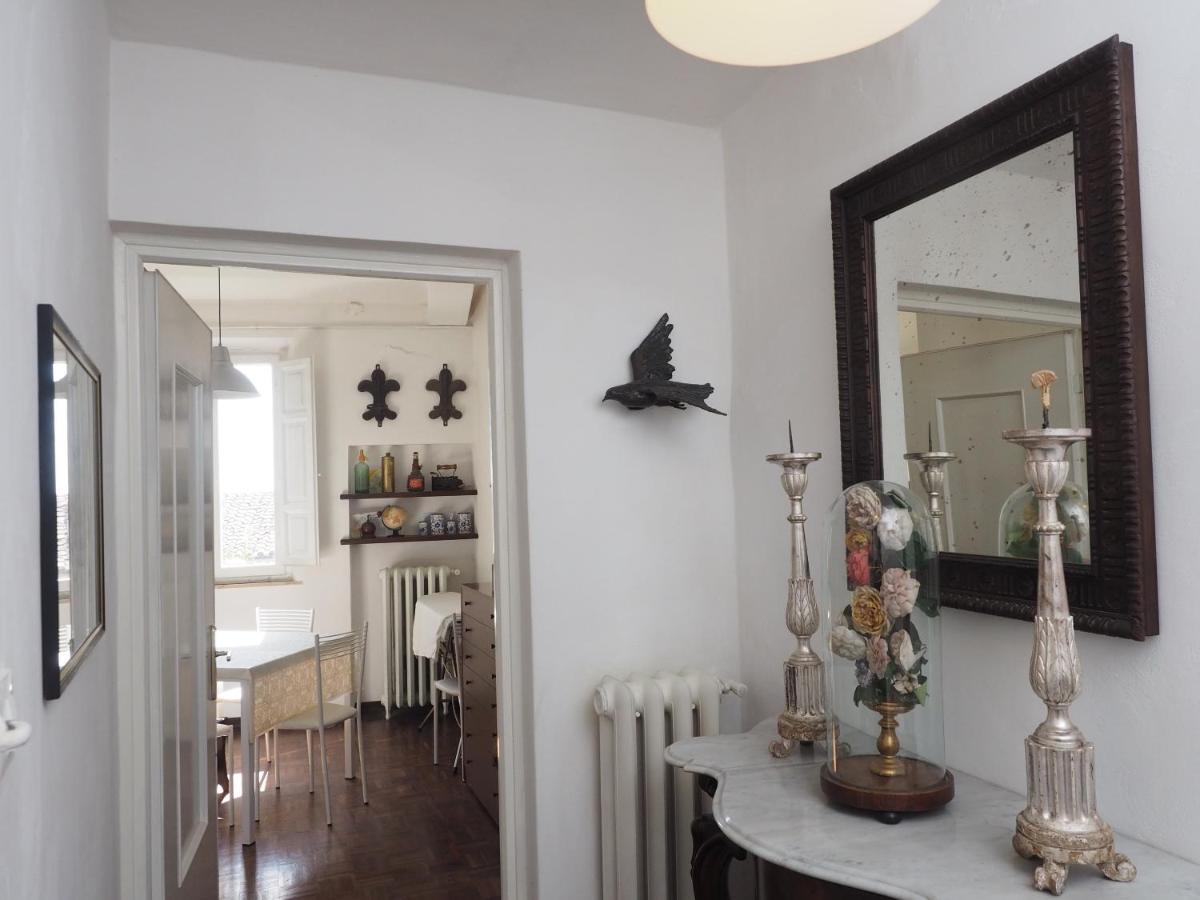 Azzi B&B Comfortably, In The Quietness Of The Perugia Historical Centre מראה חיצוני תמונה